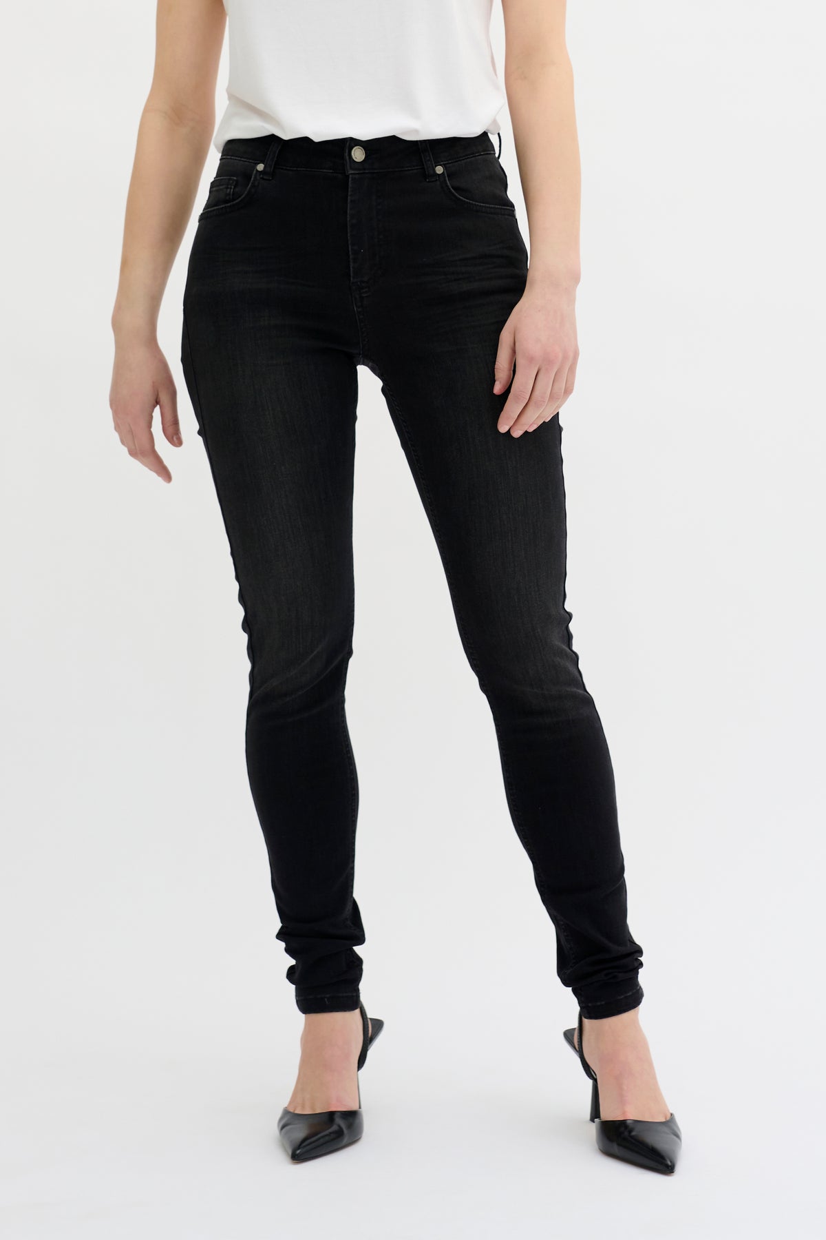 39 THE NORA HIGH SLIM Jeans