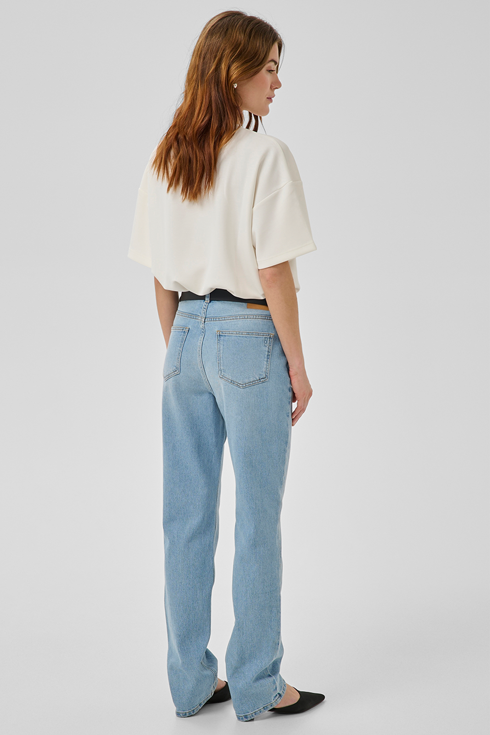 07 THE ISA 139 Jeans