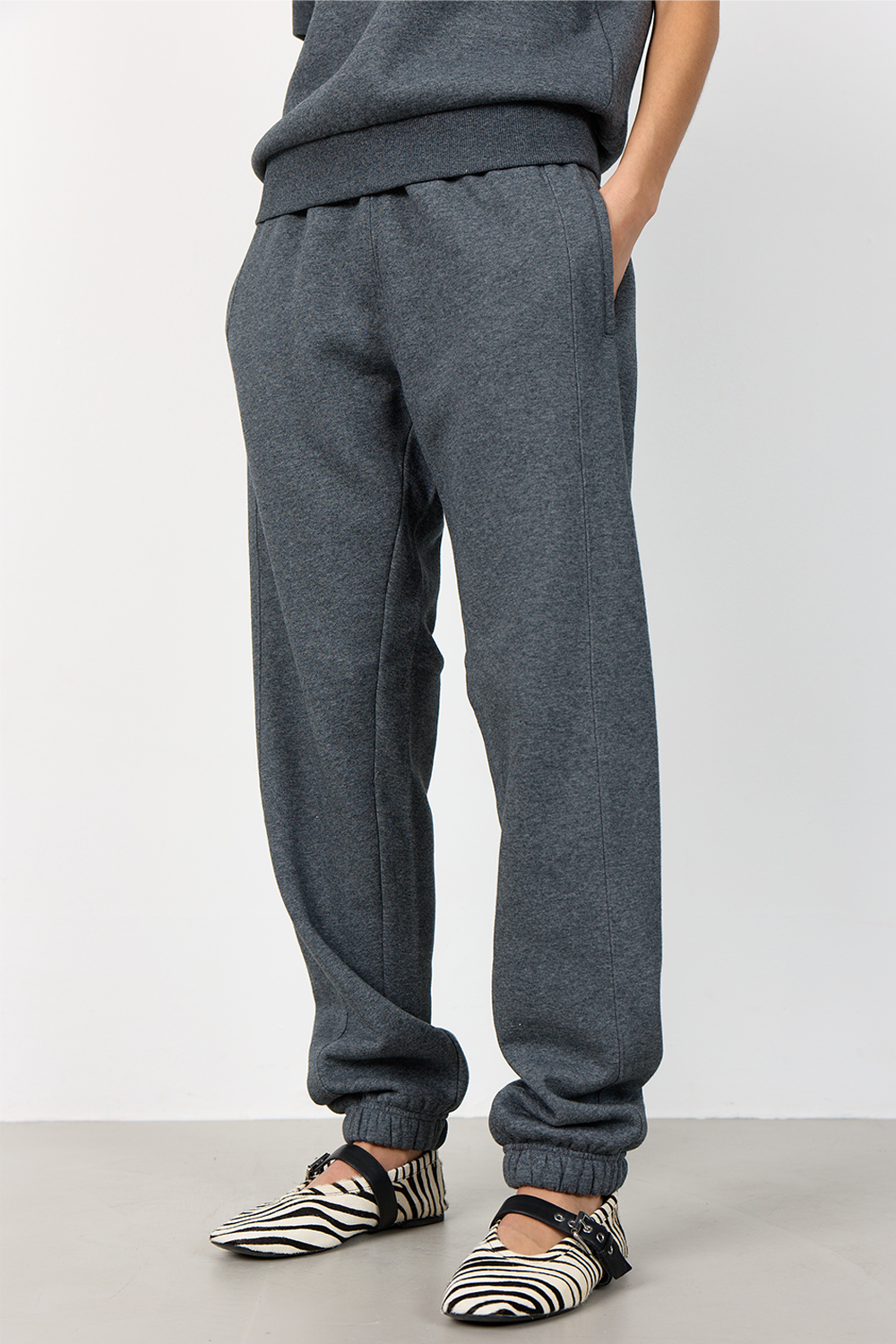LR-NUKA 8 Sweatpants