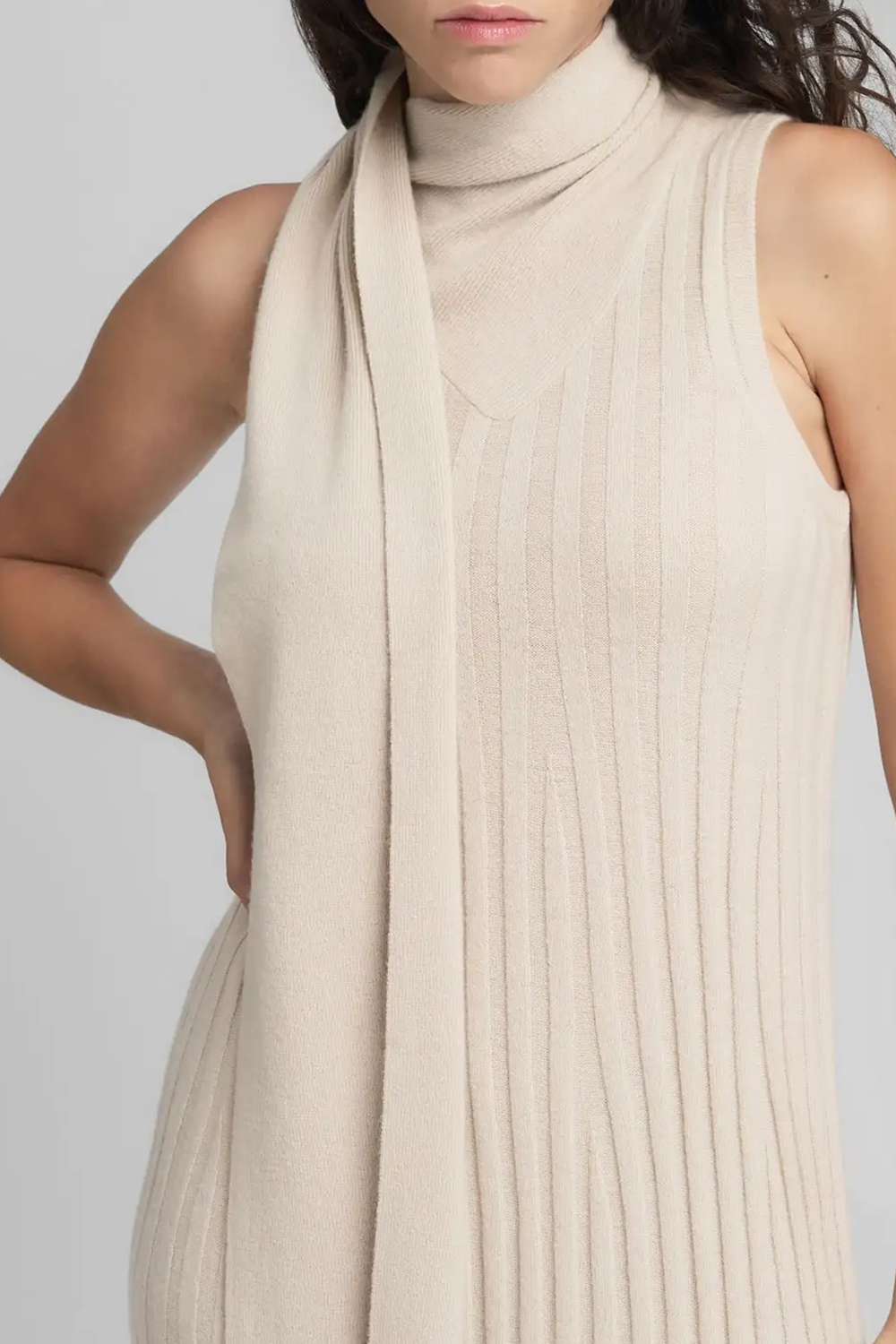Scarf Neck Kjole
